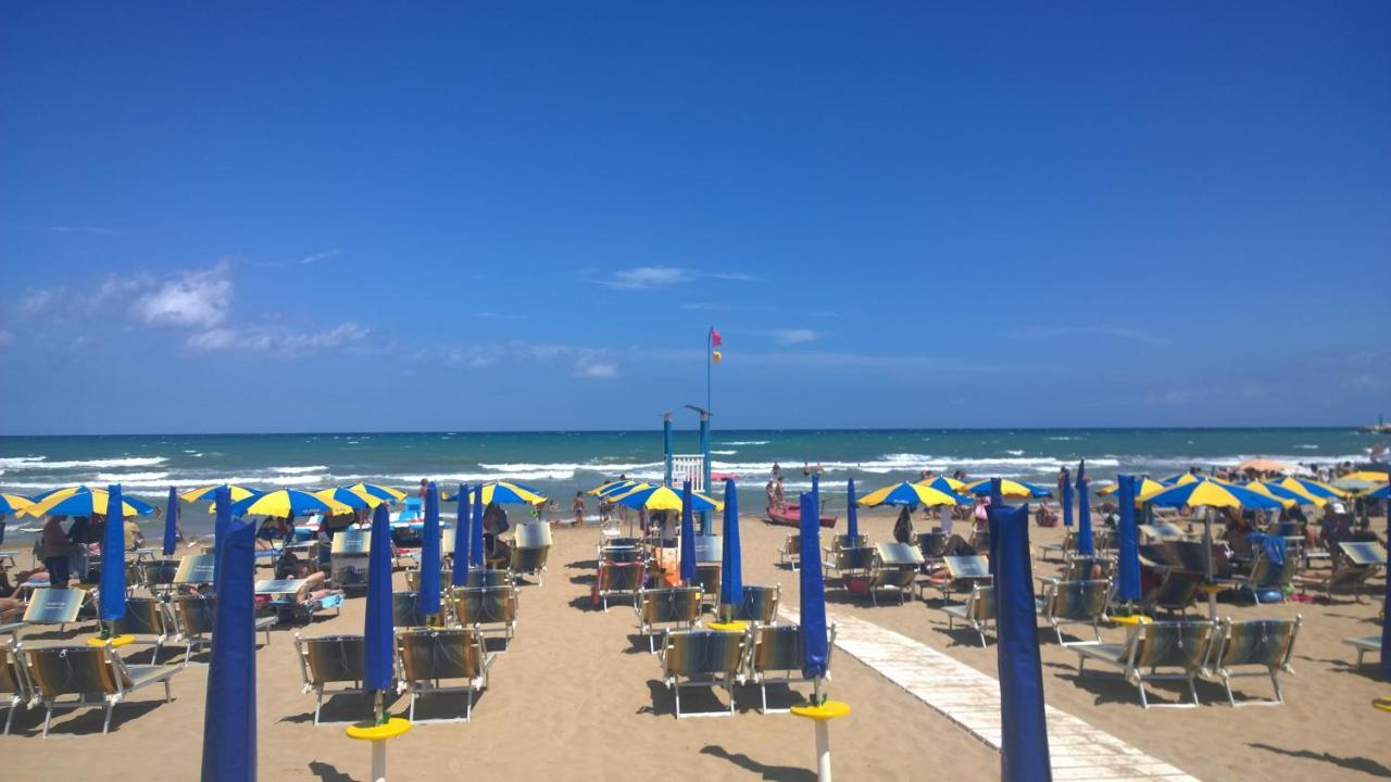 Appartamenti Baia Di Peschici Exteriör bild